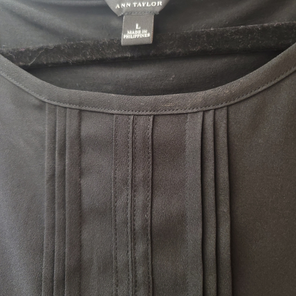 Ann Taylor shell - Picture 2 of 2
